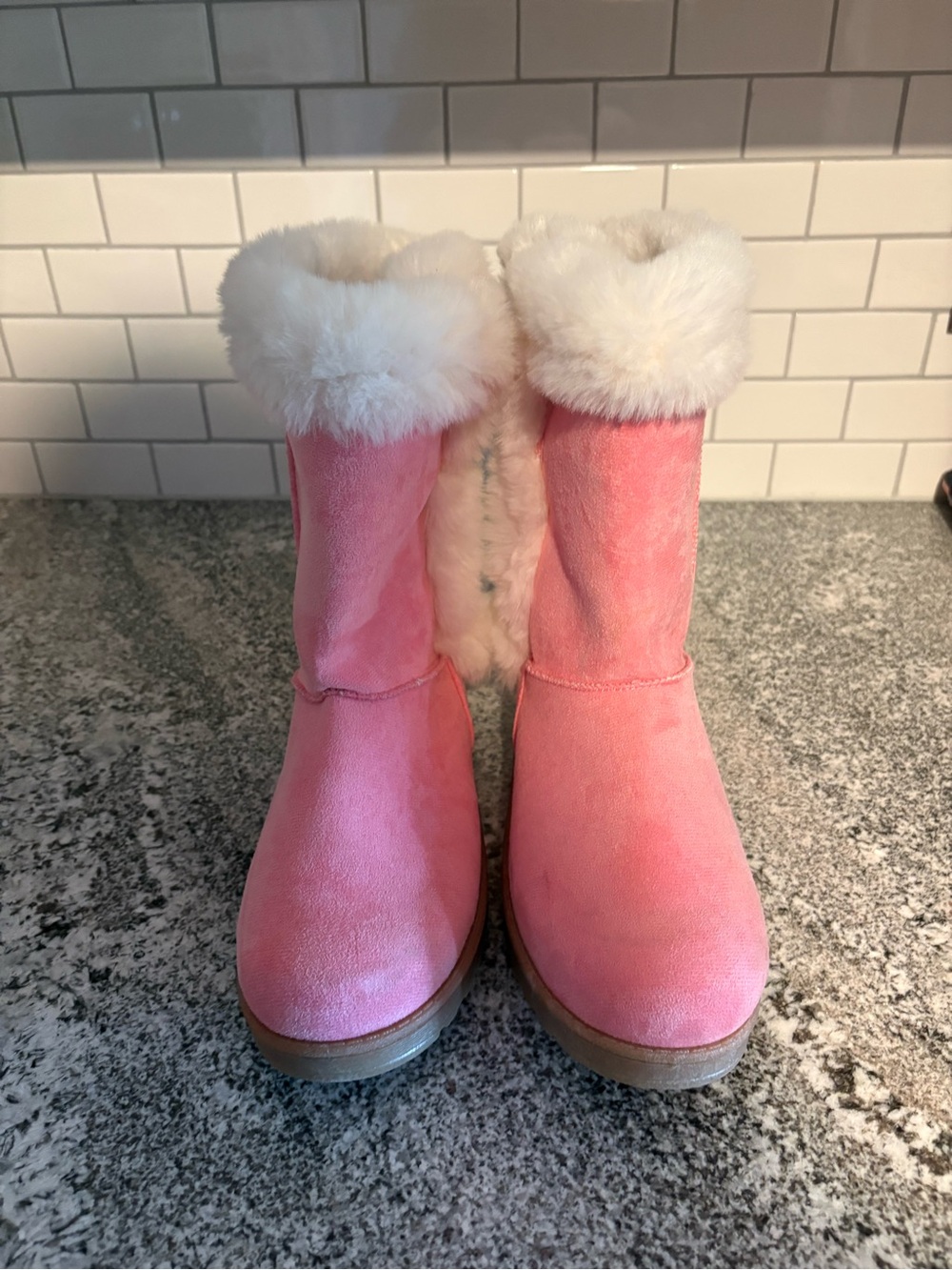 Pink fox suede winter boots